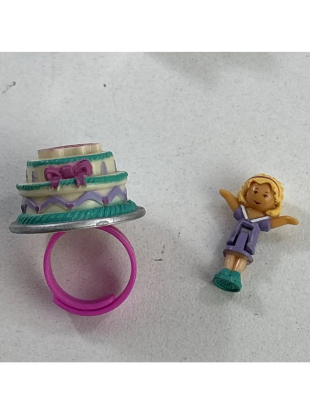 Super Rare Vintage Bluebird Polly Pocket 1993 Cake Surprise Flower Ring